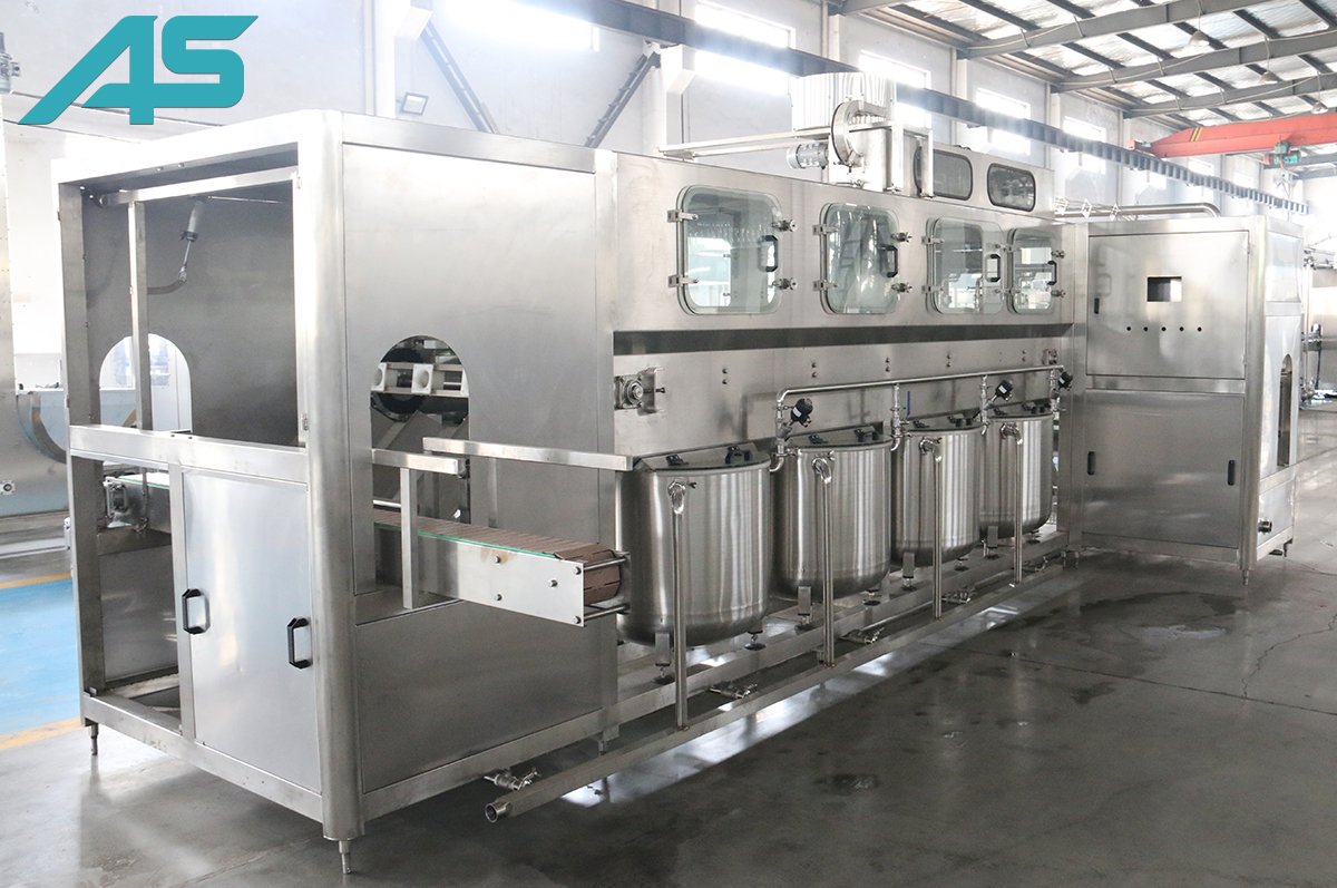 小型桶裝水自動生產(chǎn)線